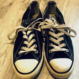 Chuck Taylor Converse Sneakers